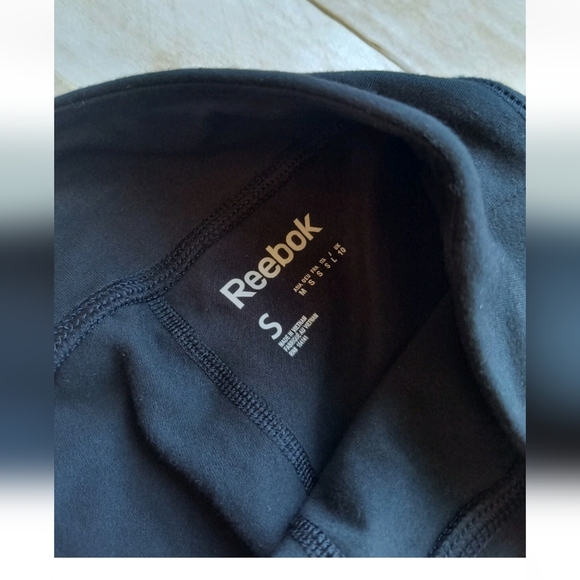 NWT Reebok Women's Sport Black Stretch Cotton Capris Size Small - Picture 2 of 6